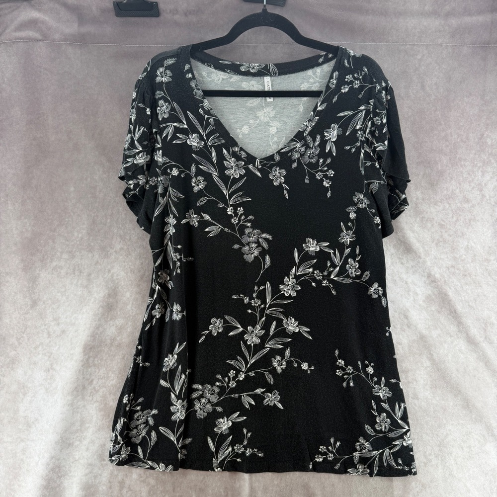Cathy Women's Black White Floral V-Neck Tulip Sleeve Rayon Blend Top XL Feminine